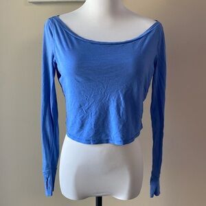 Titika Active Long Sleeved Cropped Shirt with Cut Out Size L